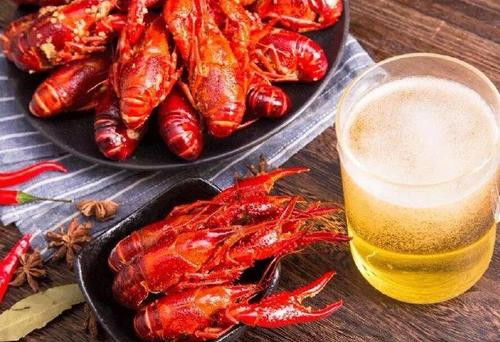 慢病界 夏季痛風(fēng)高發(fā),這六個(gè)或是 元兇 痛風(fēng)患者要怎么吃 看這一篇就夠了